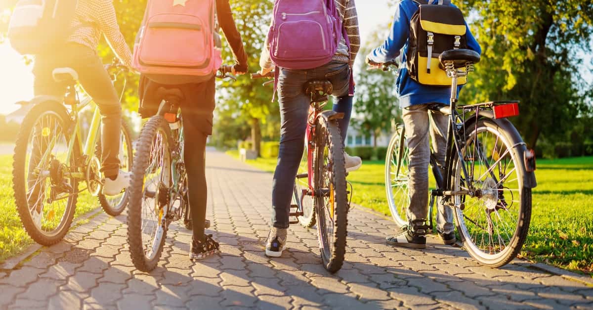 Kerékpártúra családdal – így készülj fel egy egész napos bringázásra